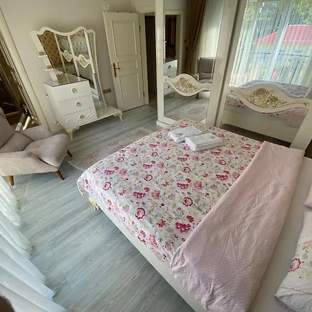 My White House * ترابزون